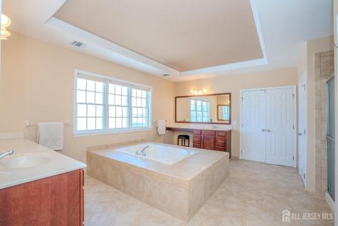 4 Heitz Lane Hillsborough NJ 08844
