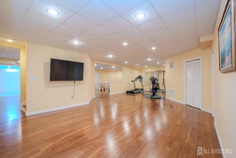 4 Heitz Lane Hillsborough NJ 08844