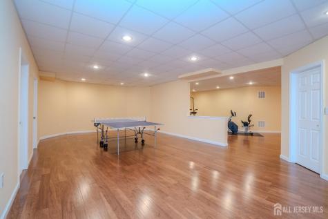 4 Heitz Lane Hillsborough NJ 08844