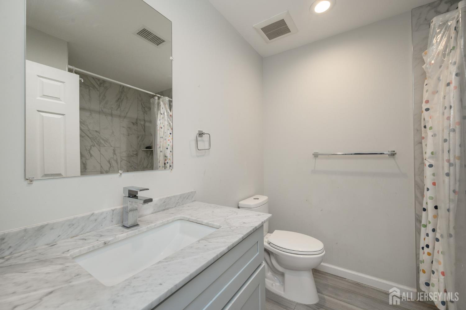 112 Valerie Drive Manville NJ 08835