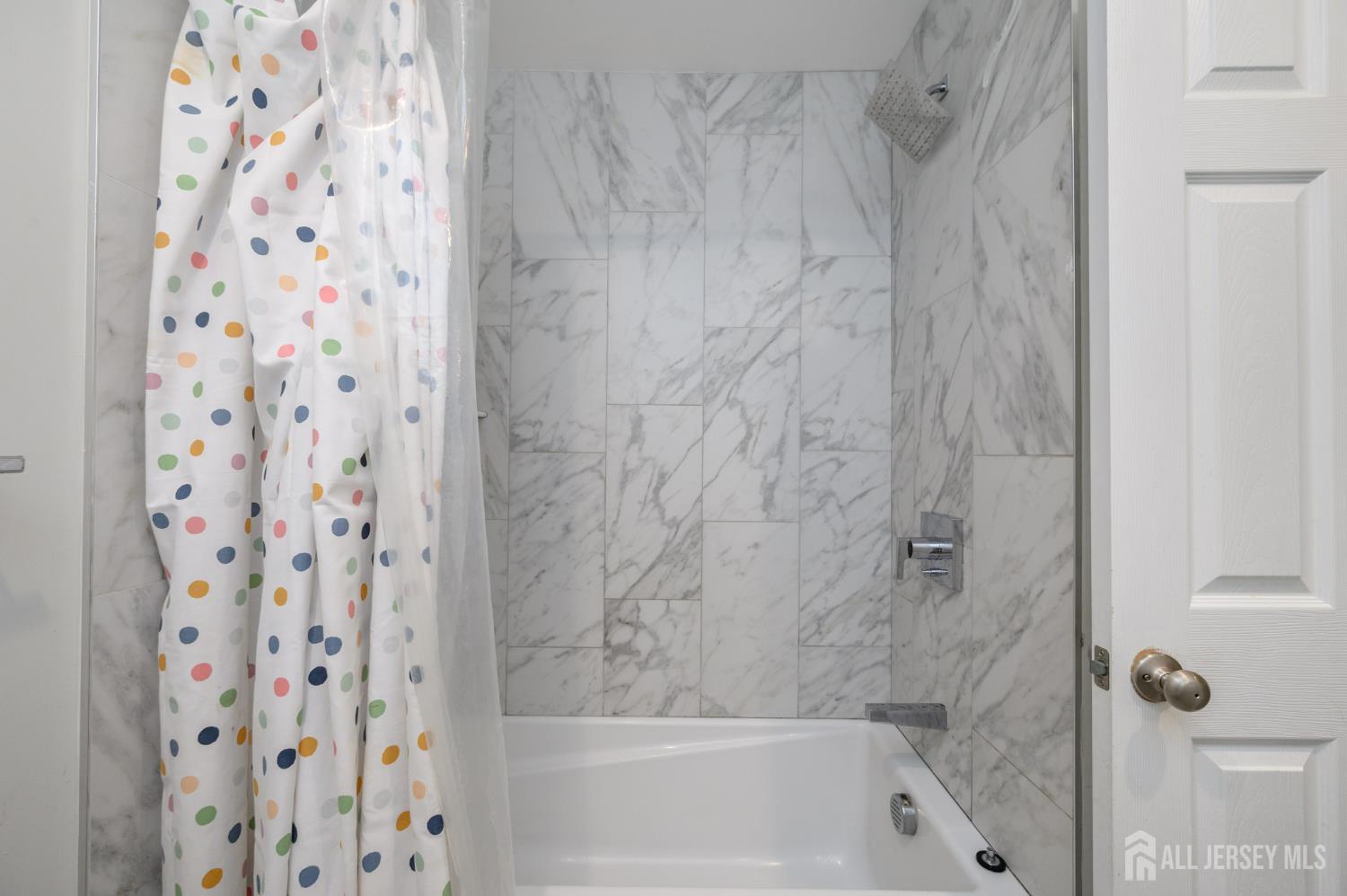 112 Valerie Drive Manville NJ 08835