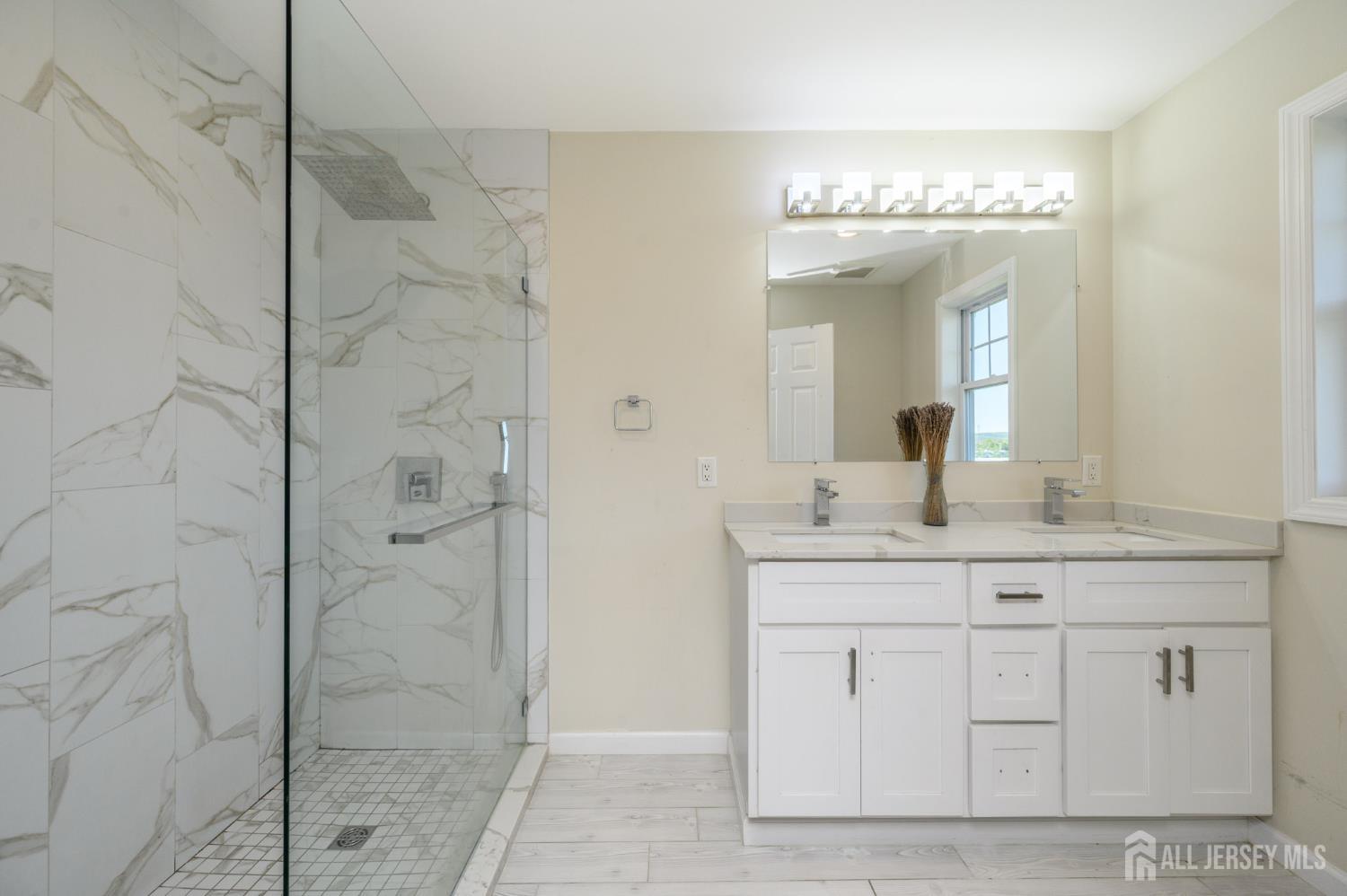 112 Valerie Drive Manville NJ 08835