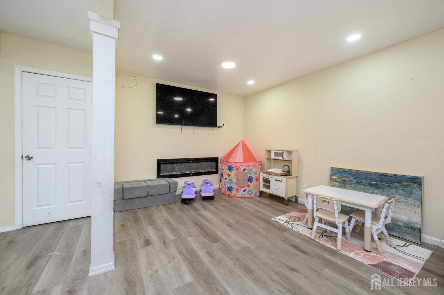 112 Valerie Drive Manville NJ 08835
