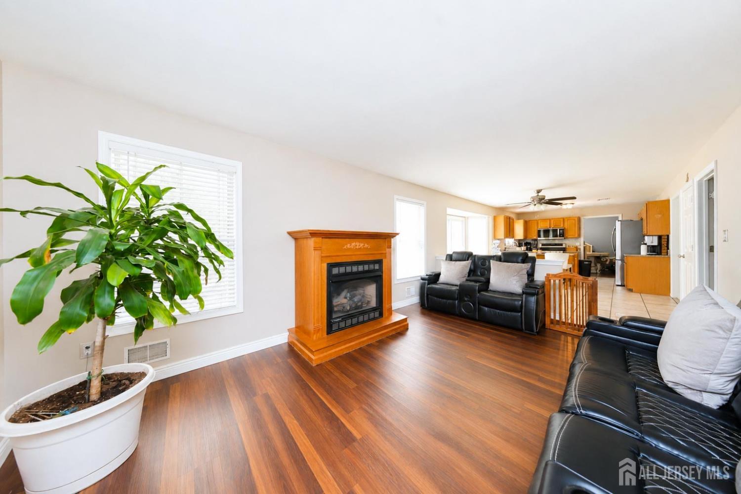 144 Lakeview Court Toms River NJ 08753