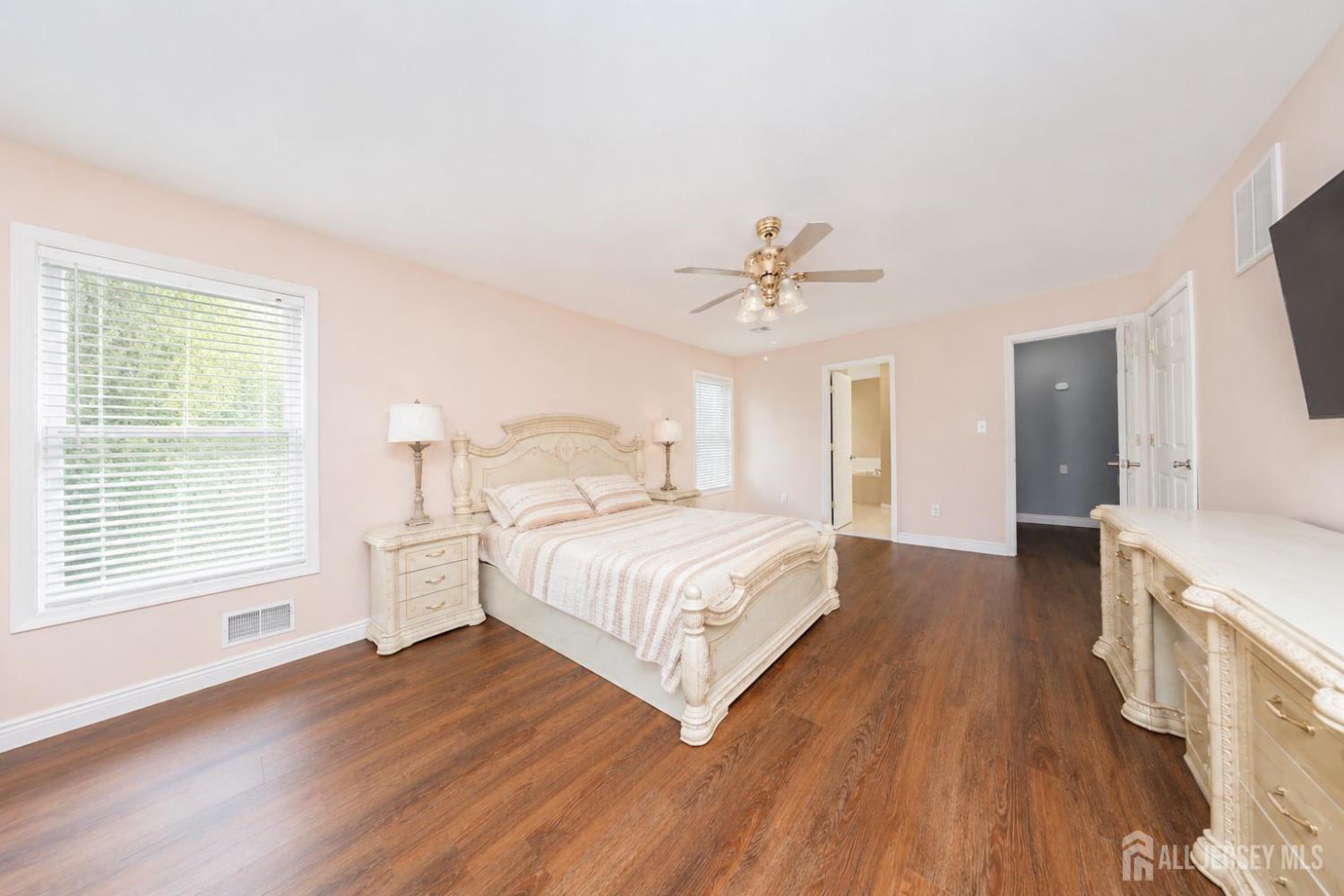 144 Lakeview Court Toms River NJ 08753