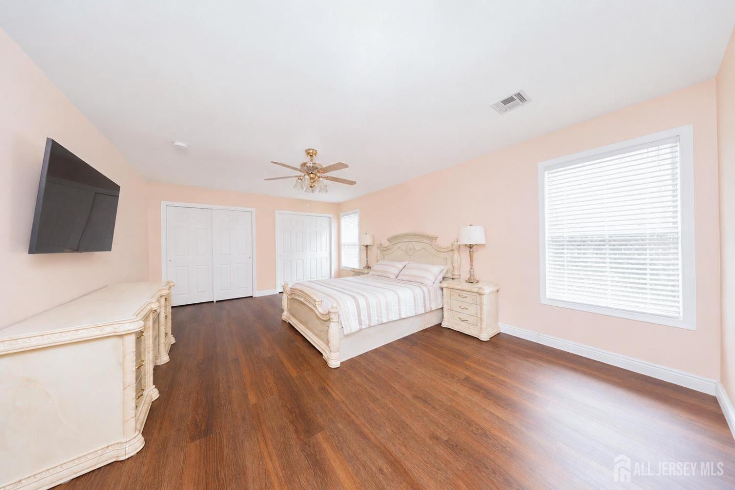 144 Lakeview Court Toms River NJ 08753
