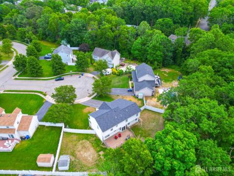 144 Lakeview Court Toms River NJ 08753