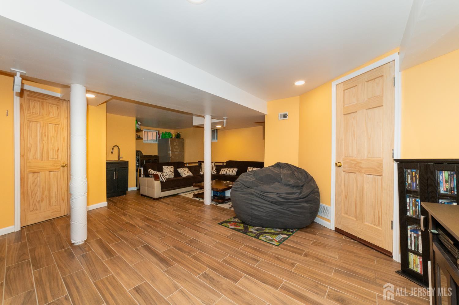 9 Mcauliffe Drive North Brunswick NJ 08902