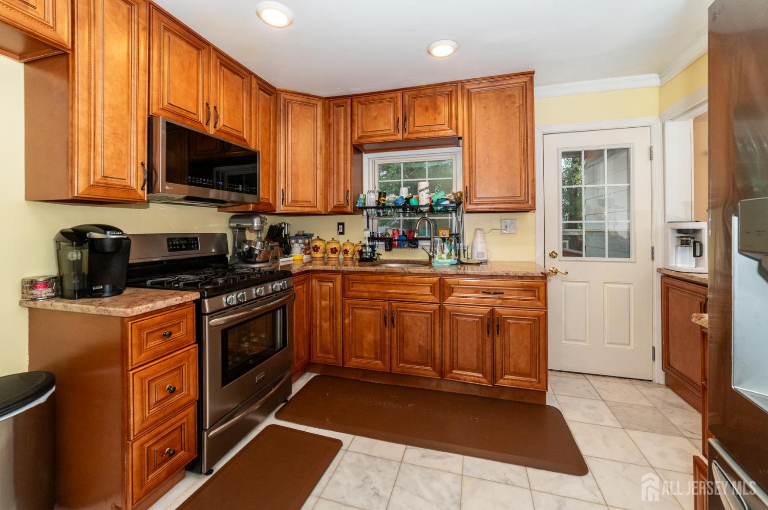 9 Mcauliffe Drive North Brunswick NJ 08902