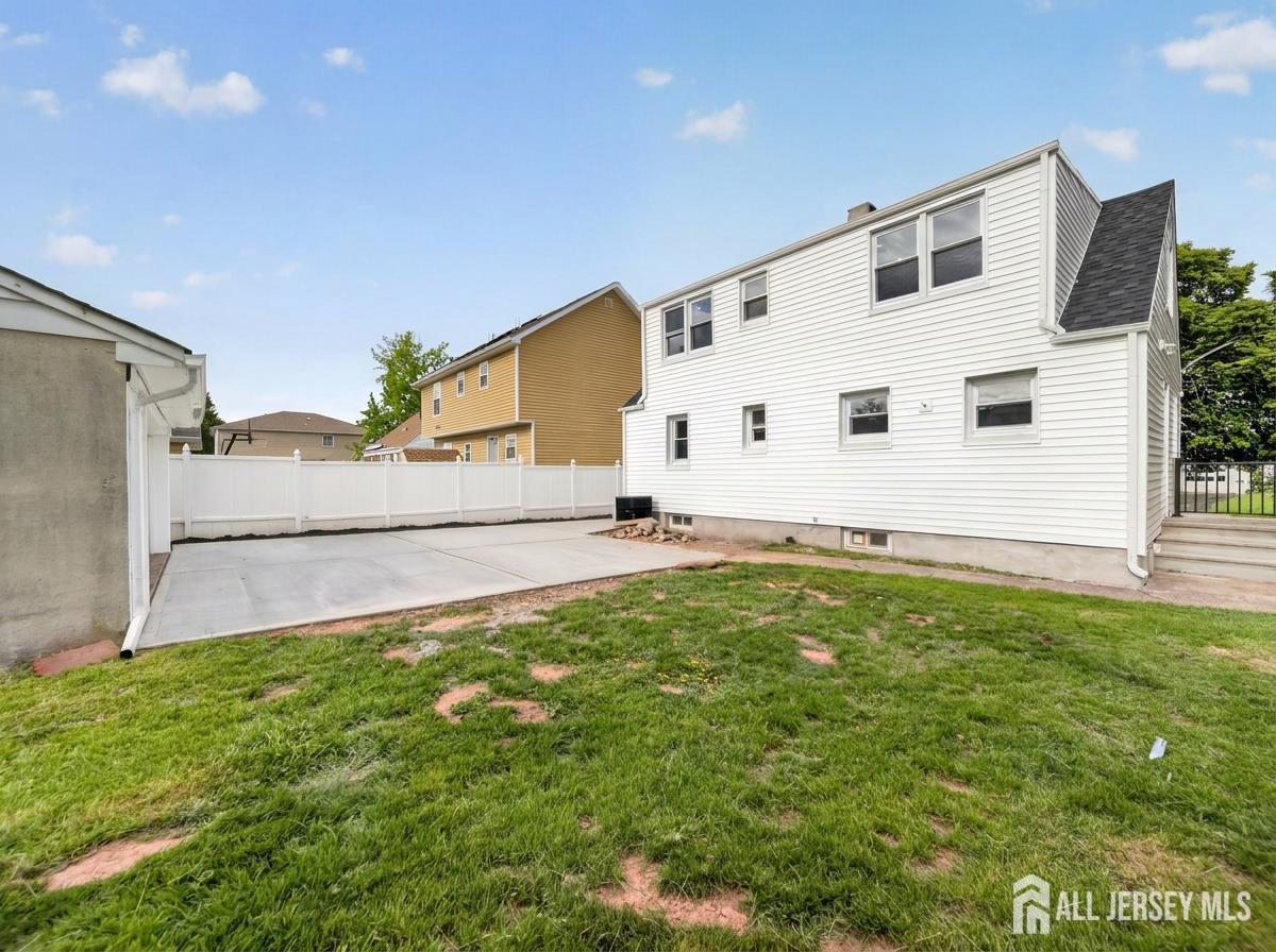 121 Dorothy Street Carteret NJ 07008