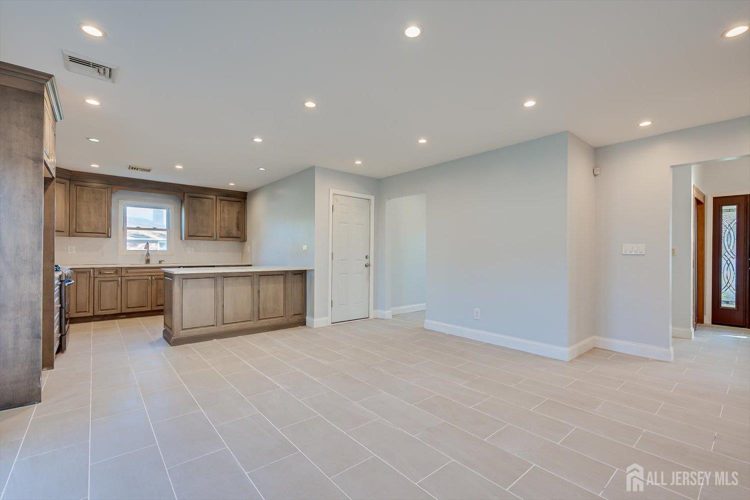 932 Eva Street Piscataway NJ 08854