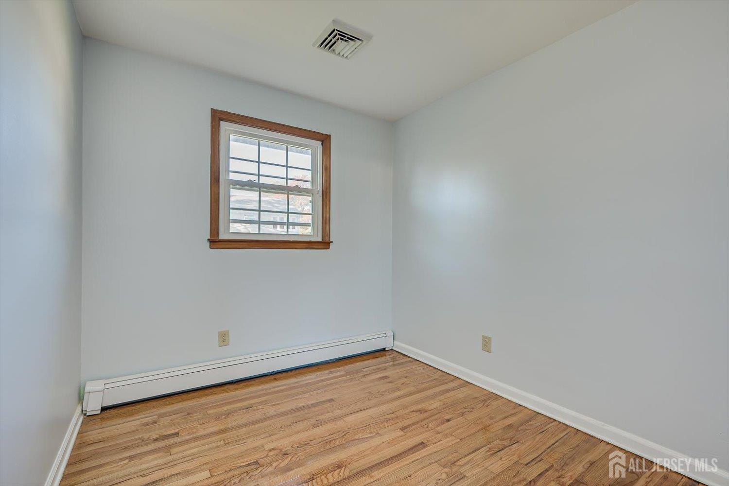 932 Eva Street Piscataway NJ 08854