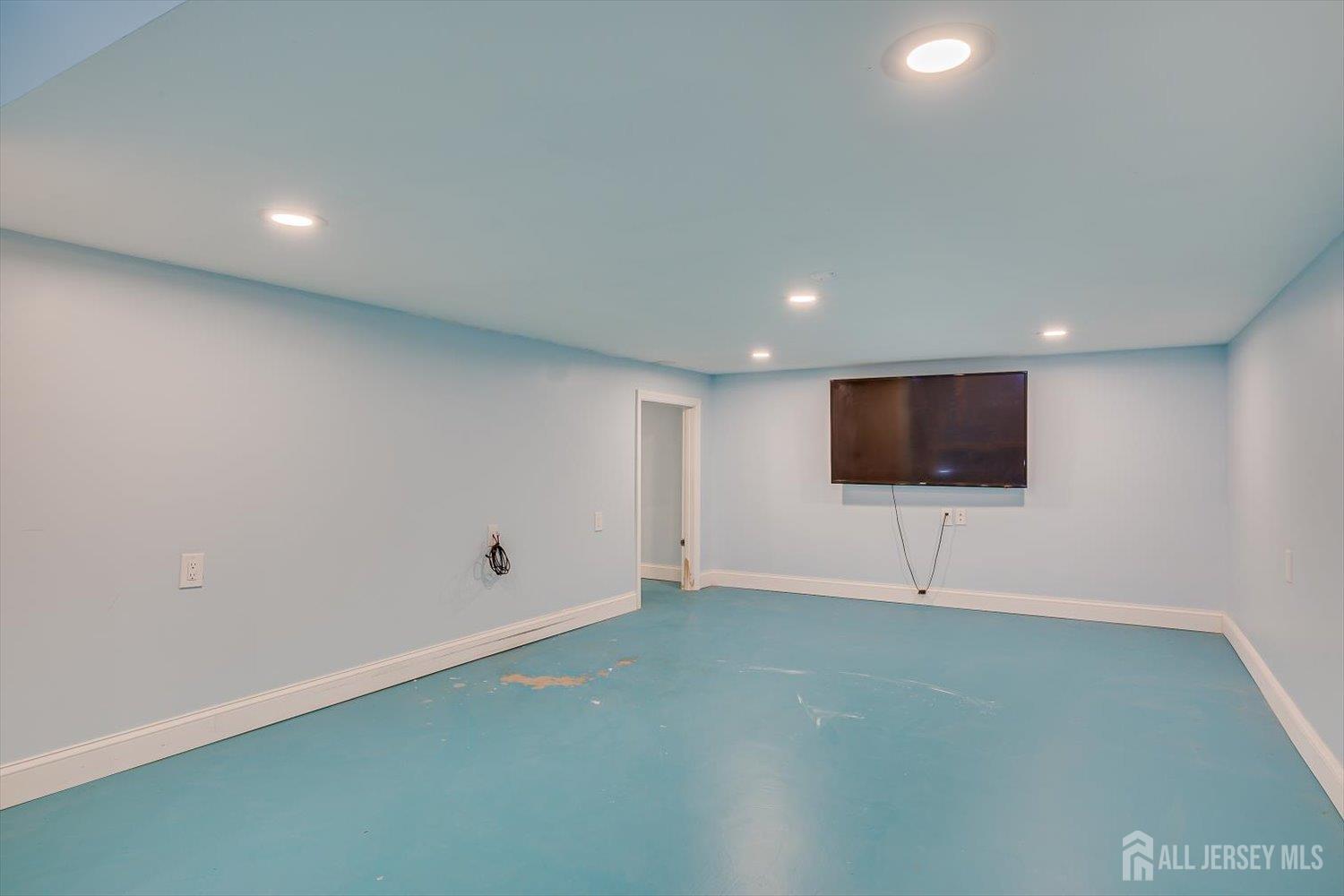 932 Eva Street Piscataway NJ 08854