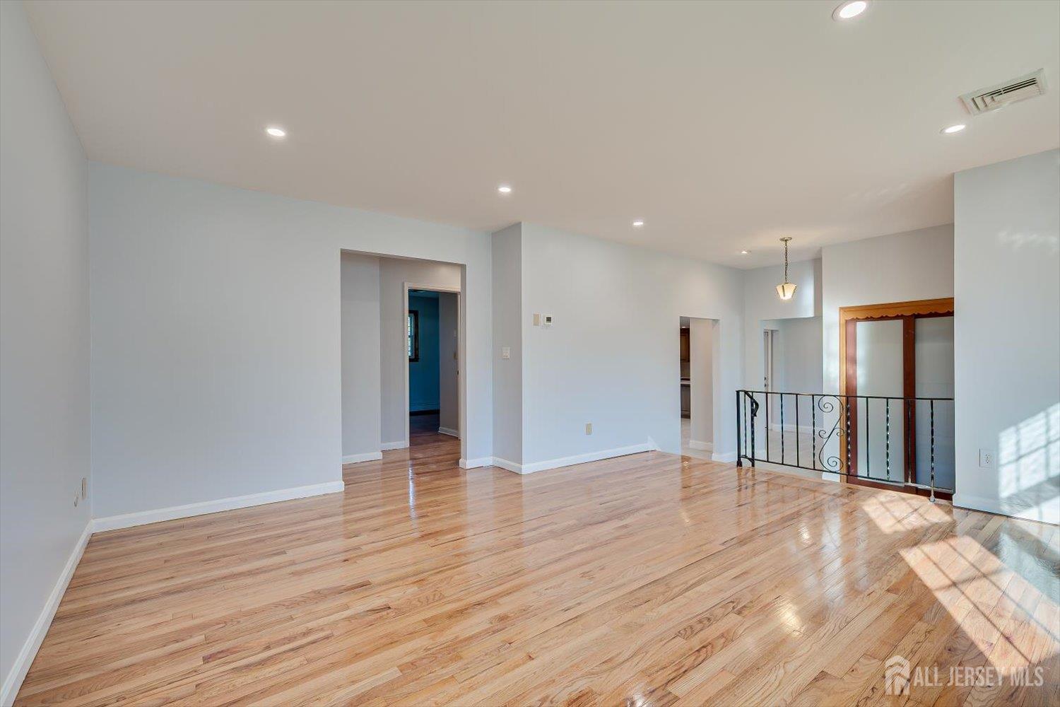 932 Eva Street Piscataway NJ 08854