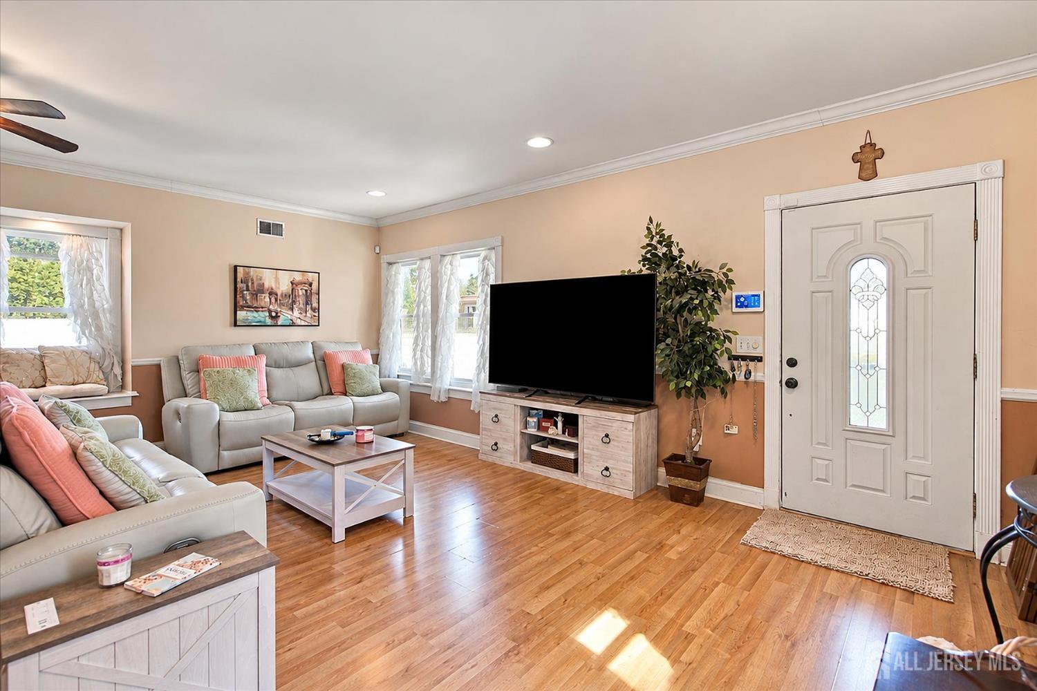 1603 W Maplewood Road Wall NJ 07719