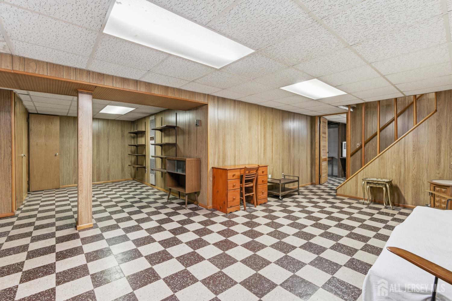 35 Lee Avenue Sayreville NJ 08879