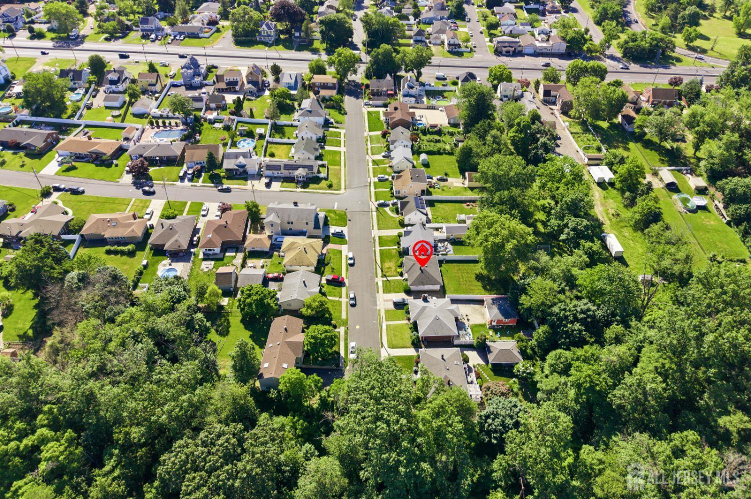 35 Lee Avenue Sayreville NJ 08879