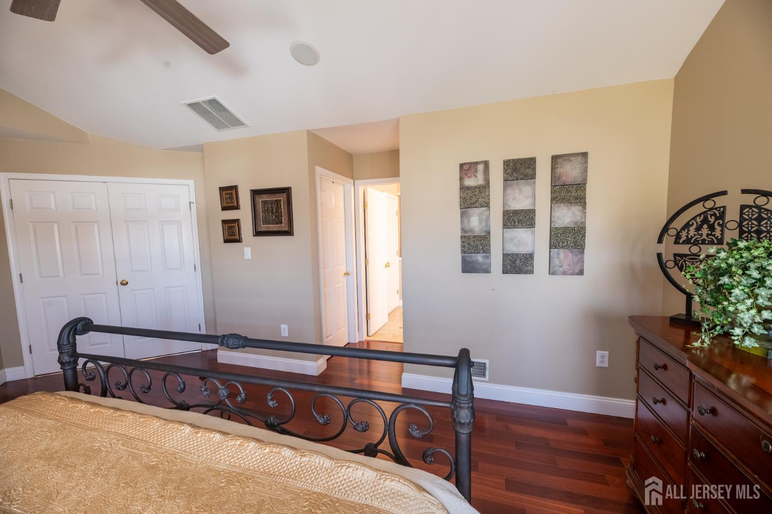 4 Winchester Court Old Bridge NJ 07747