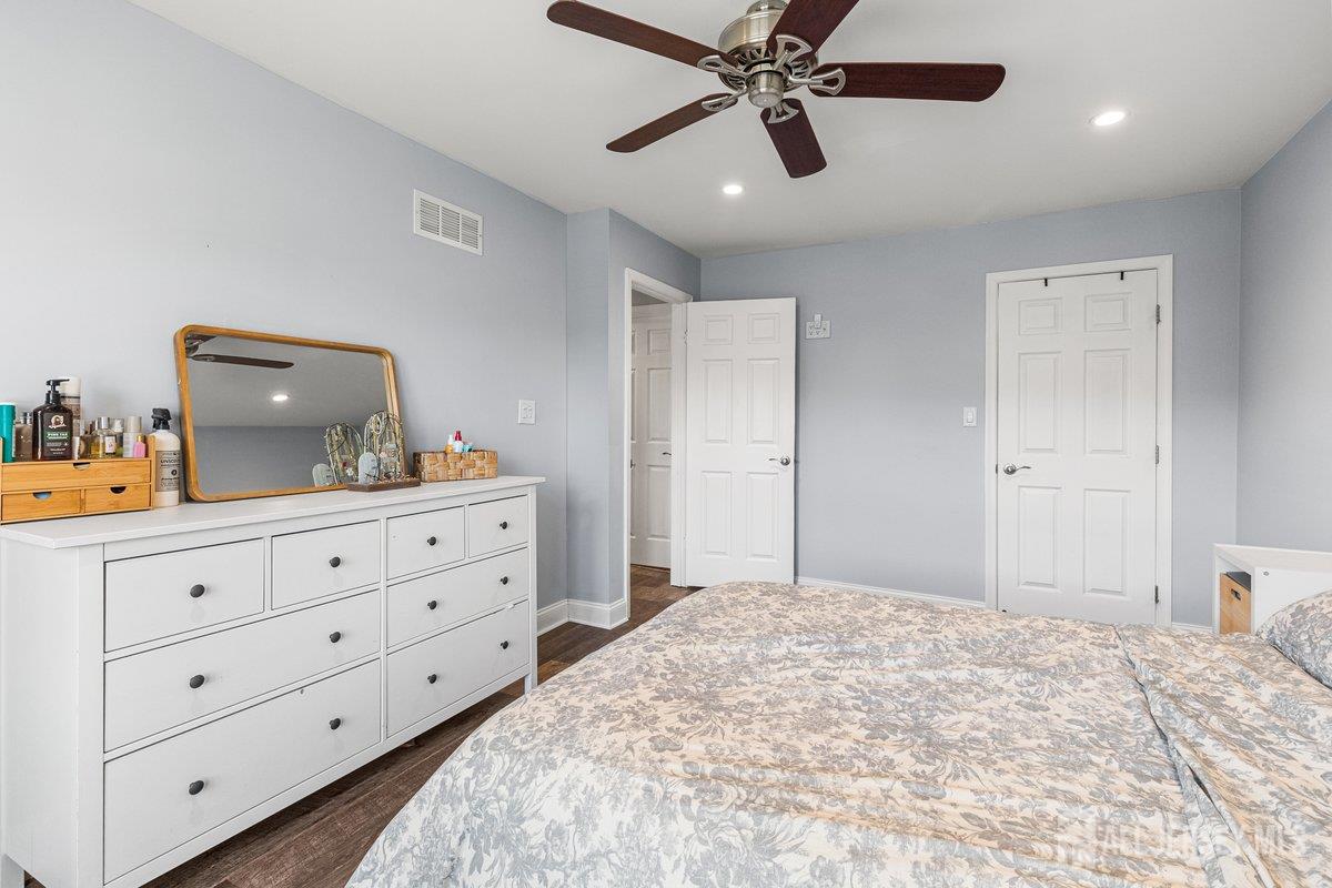 20 Quail Run Drive Jamesburg NJ 08831