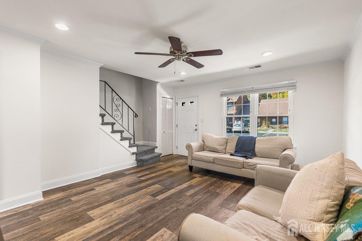 20 Quail Run Drive Jamesburg NJ 08831