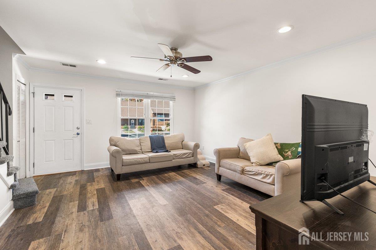 20 Quail Run Drive Jamesburg NJ 08831