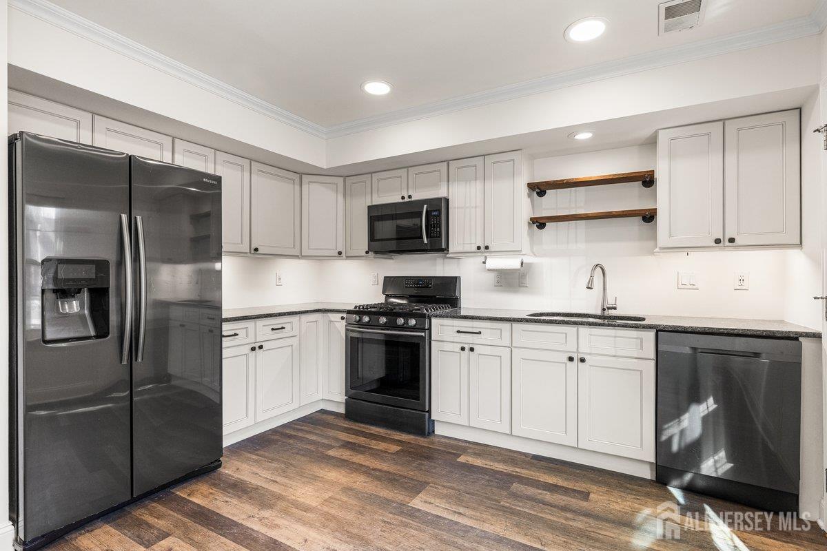 20 Quail Run Drive Jamesburg NJ 08831
