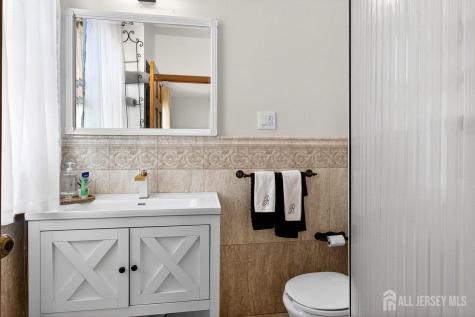 4 Jeanette Street Carteret NJ 07008