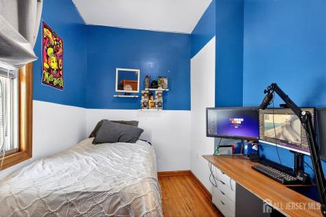 4 Jeanette Street Carteret NJ 07008