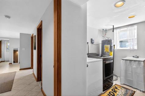 4 Jeanette Street Carteret NJ 07008