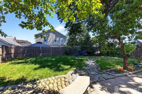 4 Jeanette Street Carteret NJ 07008