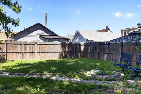 4 Jeanette Street Carteret NJ 07008