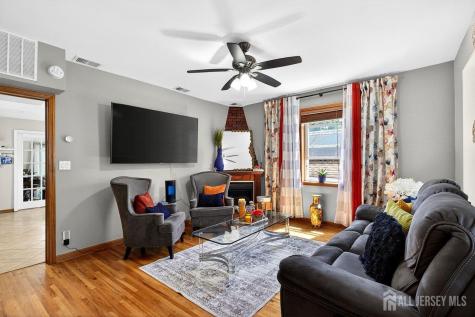 4 Jeanette Street Carteret NJ 07008