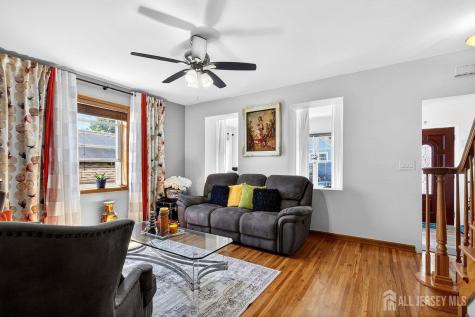 4 Jeanette Street Carteret NJ 07008