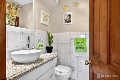 4 Jeanette Street Carteret NJ 07008