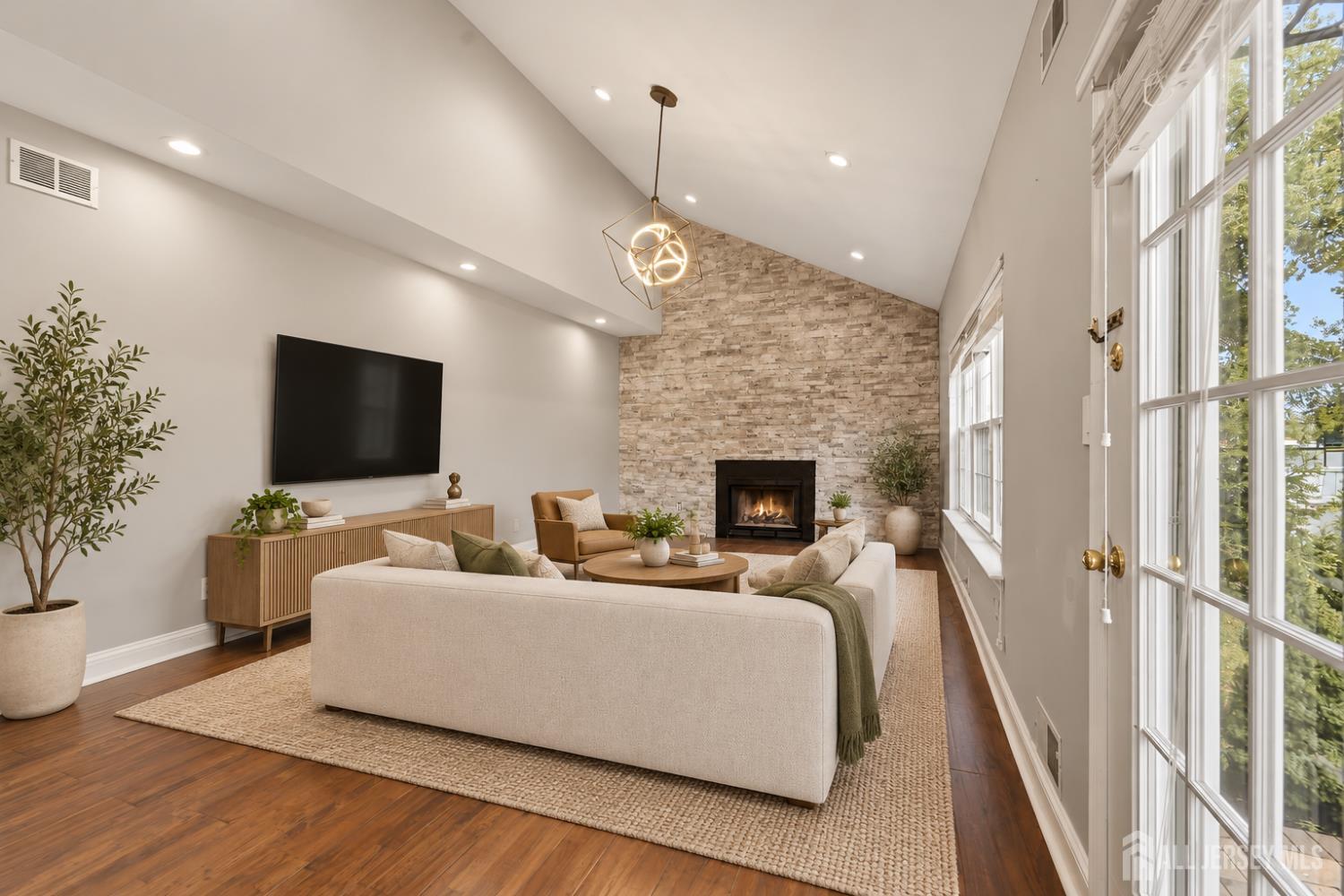506 Jarrard Street Piscataway NJ 08854
