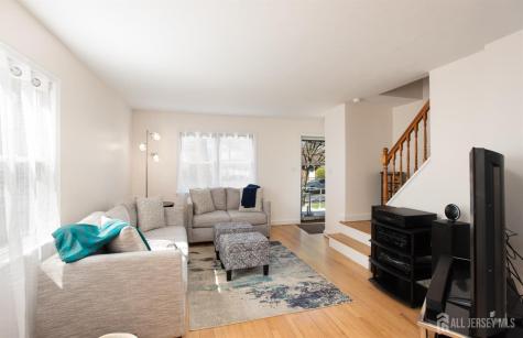 32 Robins Place Metuchen NJ 08840