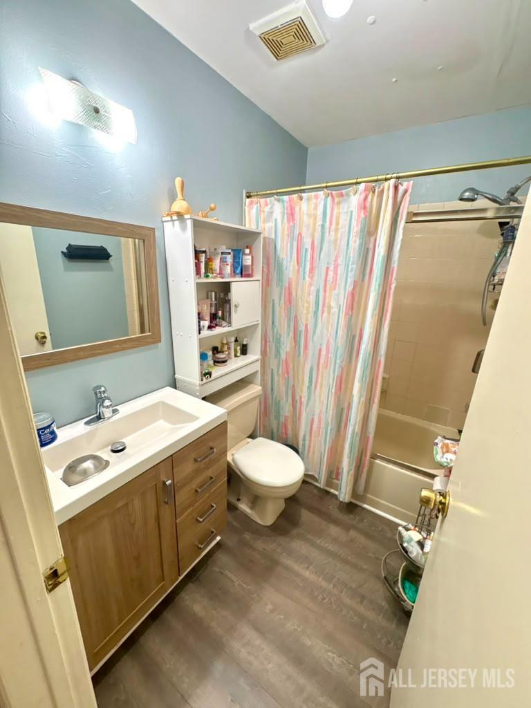 402 Holly Drive Perth Amboy NJ 08861