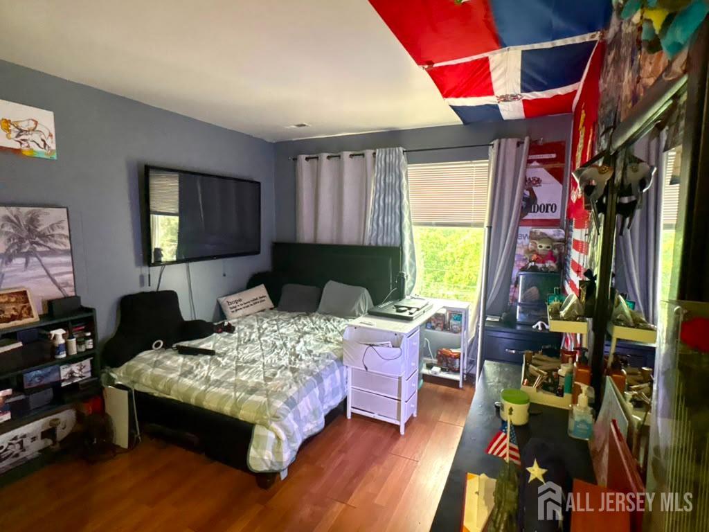 402 Holly Drive Perth Amboy NJ 08861