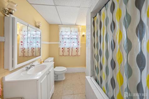 215 Dunellen Avenue Dunellen NJ 08812