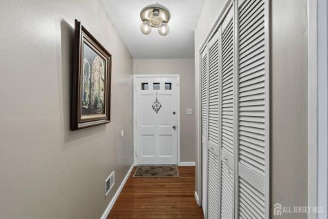 27 Summerall Road Franklin NJ 08873