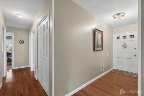 27 Summerall Road Franklin NJ 08873