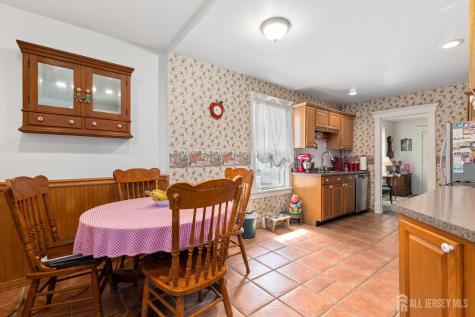 28 Wildwood Avenue Fords NJ 08863