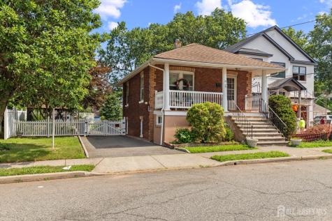28 Wildwood Avenue Fords NJ 08863