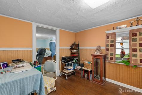 28 Wildwood Avenue Fords NJ 08863