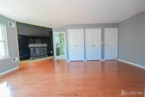 1308 Merrywood Drive Edison NJ 08817