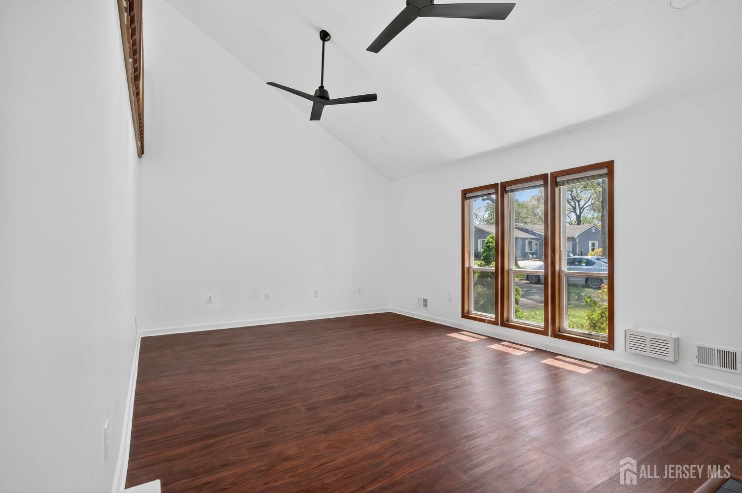 49 Morton Avenue Monroe NJ 08831
