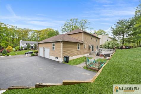 12 Woodgate Drive South Brunswick NJ 08852