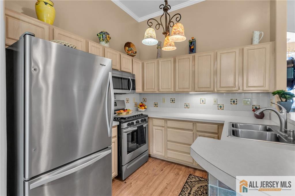 17 Fountain View Drive Barnegat NJ 08005