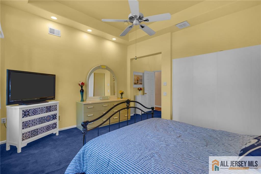 17 Fountain View Drive Barnegat NJ 08005