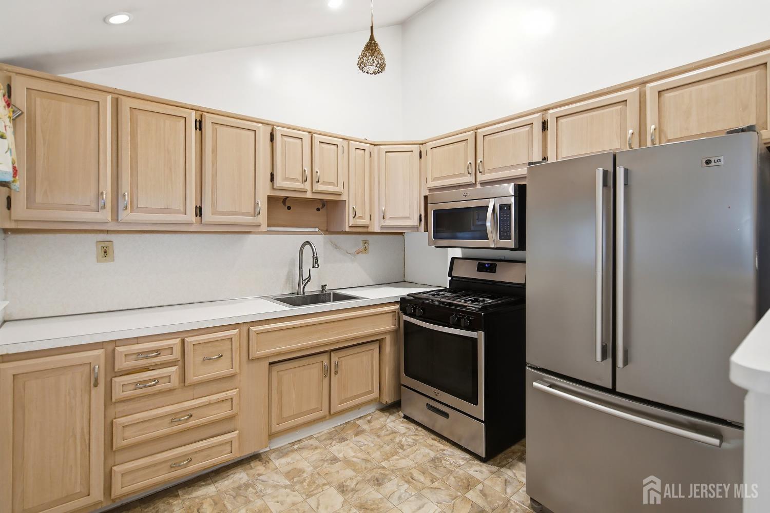 51 Haven Terrace Sayreville NJ 08859